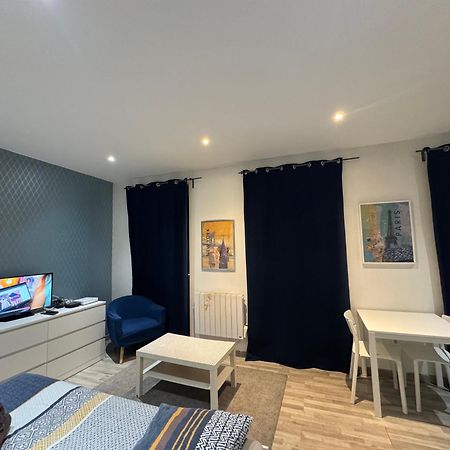 Appartement Proche Centre Ville, Gare Et Autoroute Melun Eksteriør billede