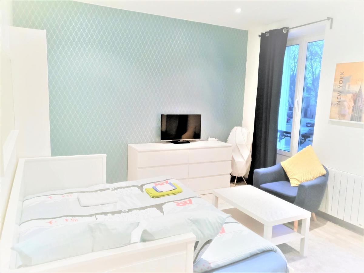 Appartement Proche Centre Ville, Gare Et Autoroute Melun Eksteriør billede