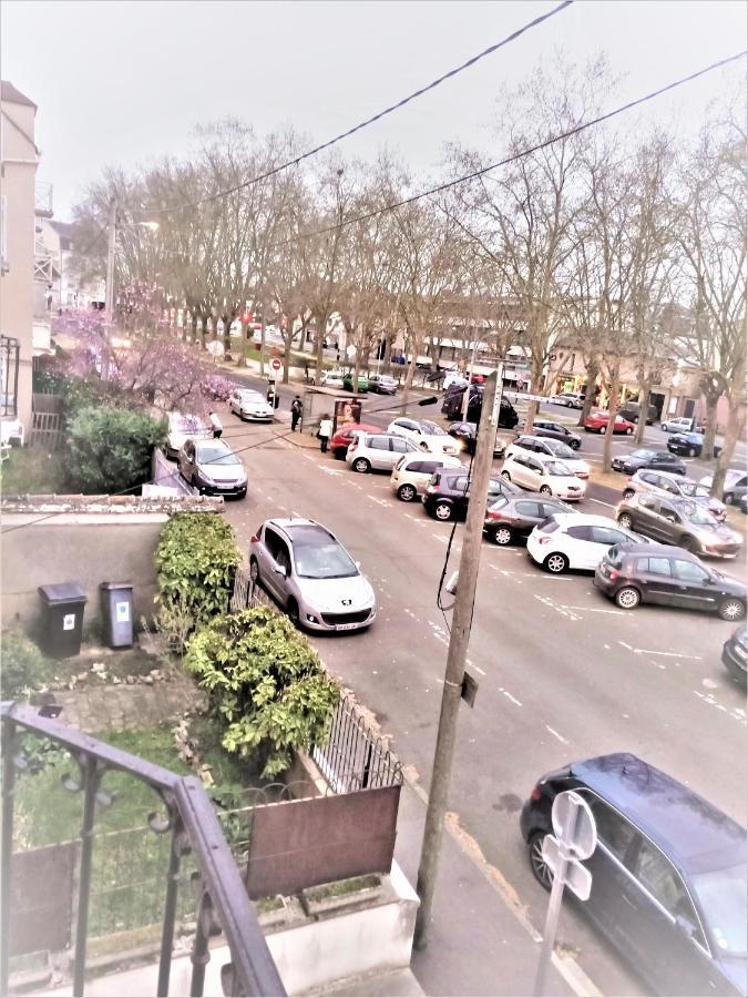 Appartement Proche Centre Ville, Gare Et Autoroute Melun Eksteriør billede