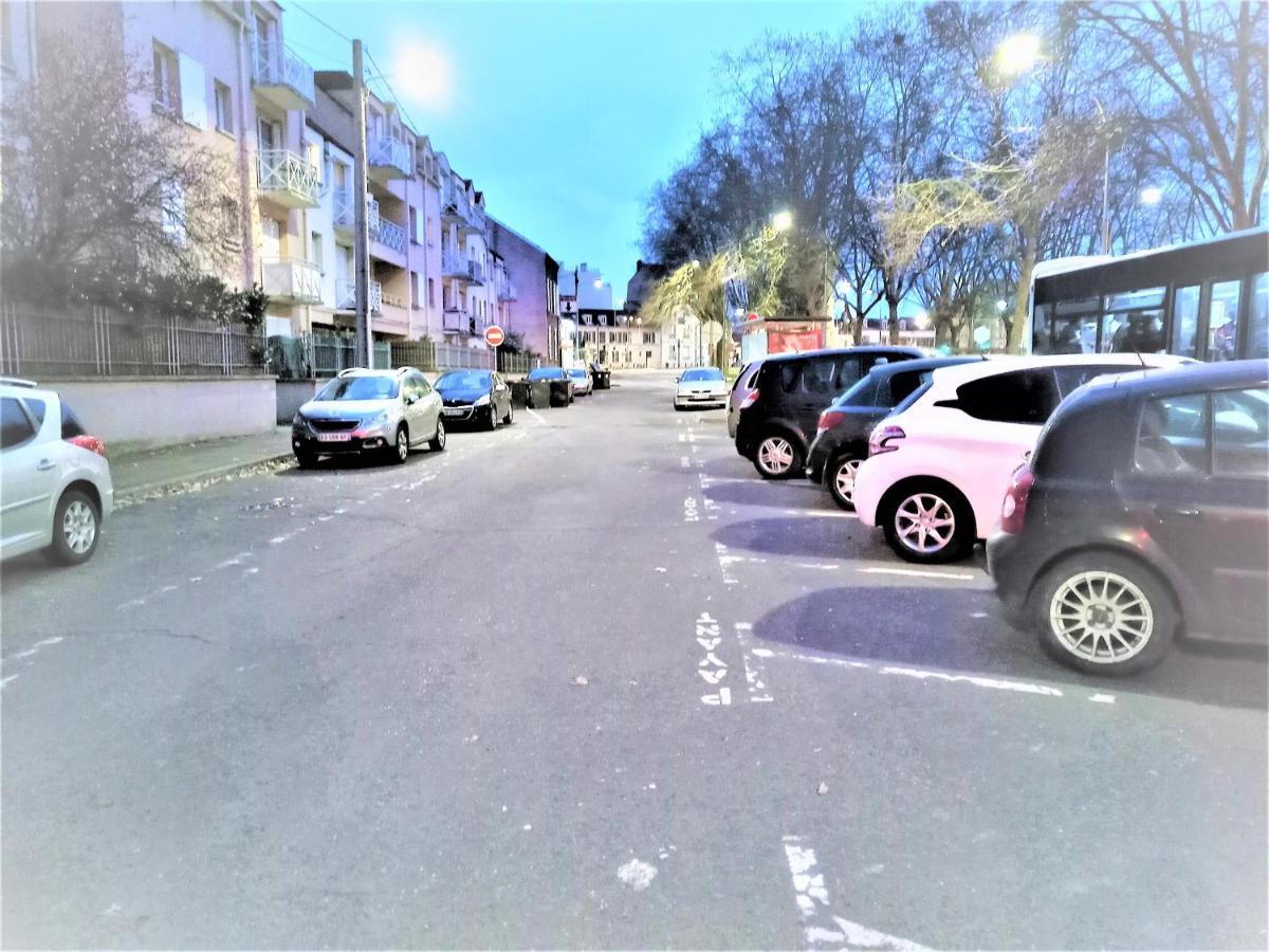 Appartement Proche Centre Ville, Gare Et Autoroute Melun Eksteriør billede