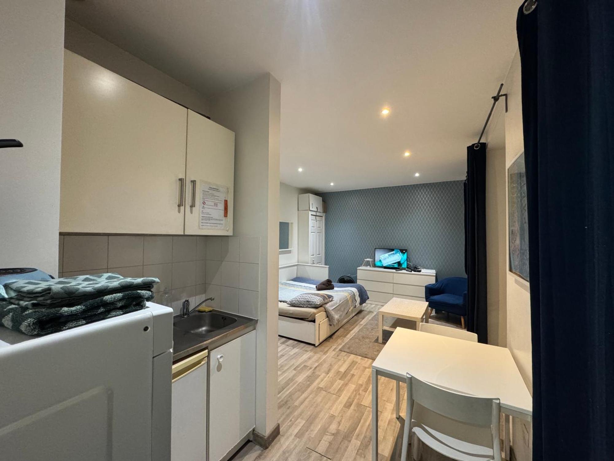 Appartement Proche Centre Ville, Gare Et Autoroute Melun Eksteriør billede