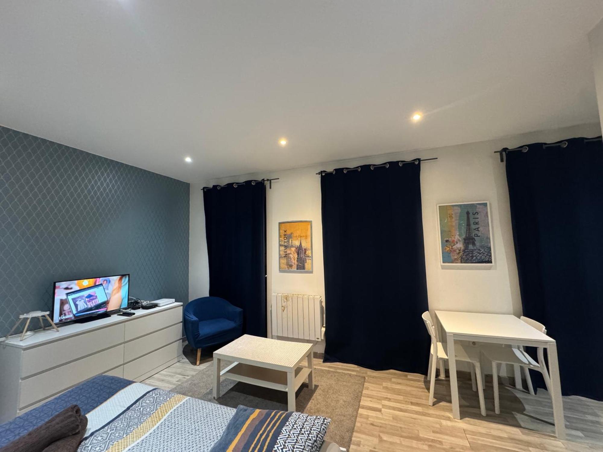Appartement Proche Centre Ville, Gare Et Autoroute Melun Eksteriør billede