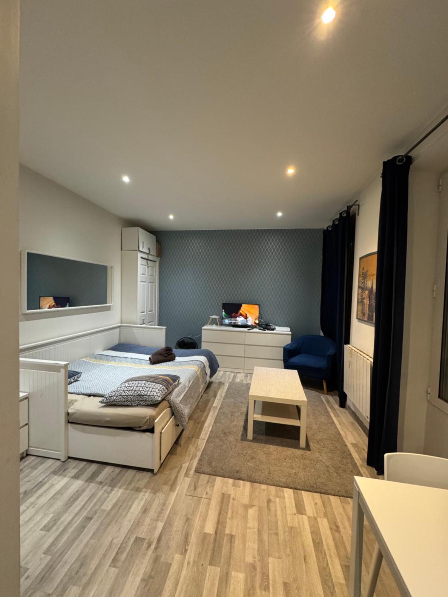 Appartement Proche Centre Ville, Gare Et Autoroute Melun Eksteriør billede